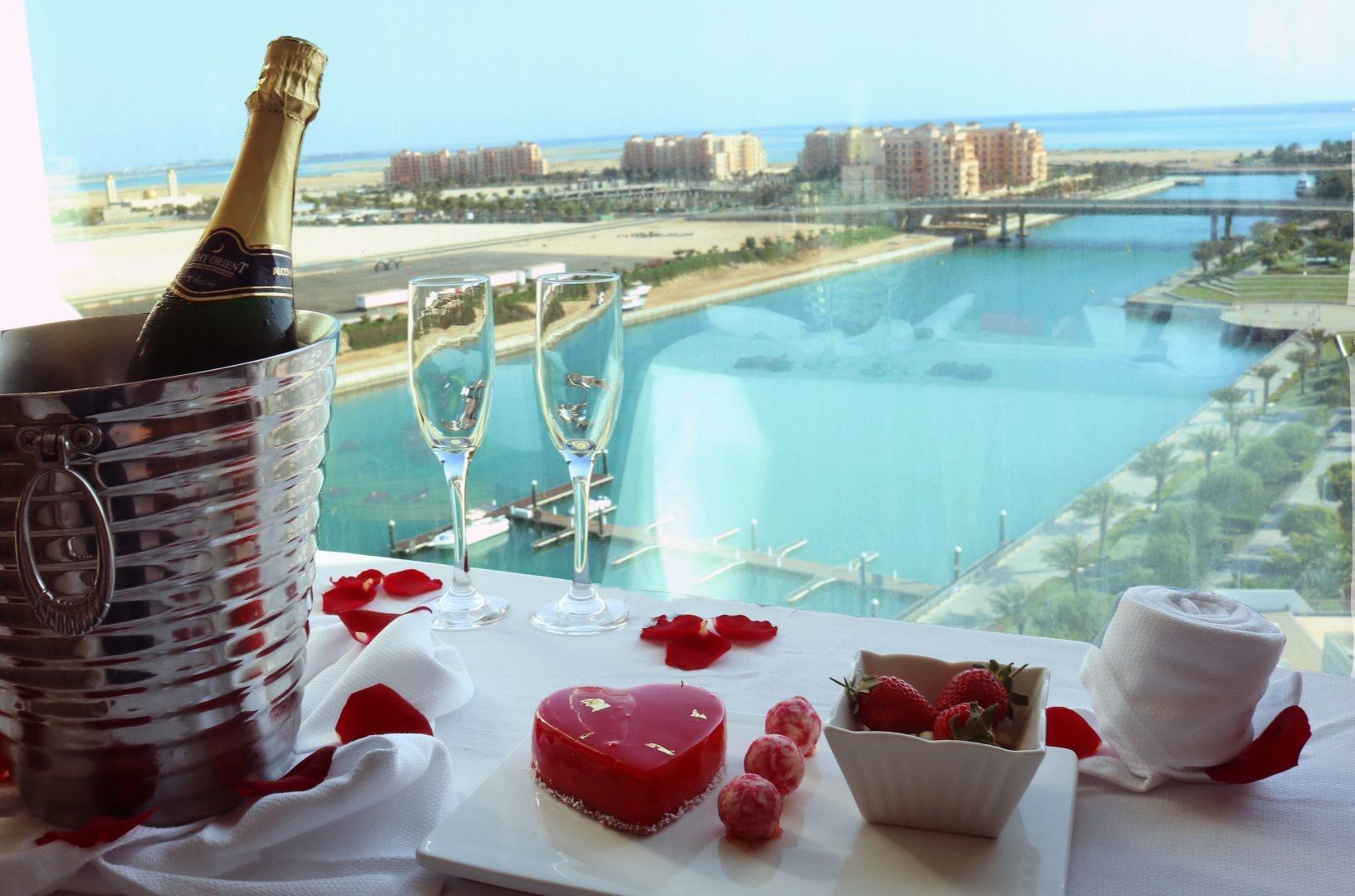 Bay La Sun Hotel And Marina - Emaar King Abdullah Economic City Dış mekan fotoğraf View of the lagoon