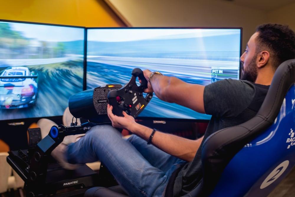 Bay La Sun Hotel And Marina - Emaar King Abdullah Economic City Dış mekan fotoğraf A racing game player using a steering wheel
