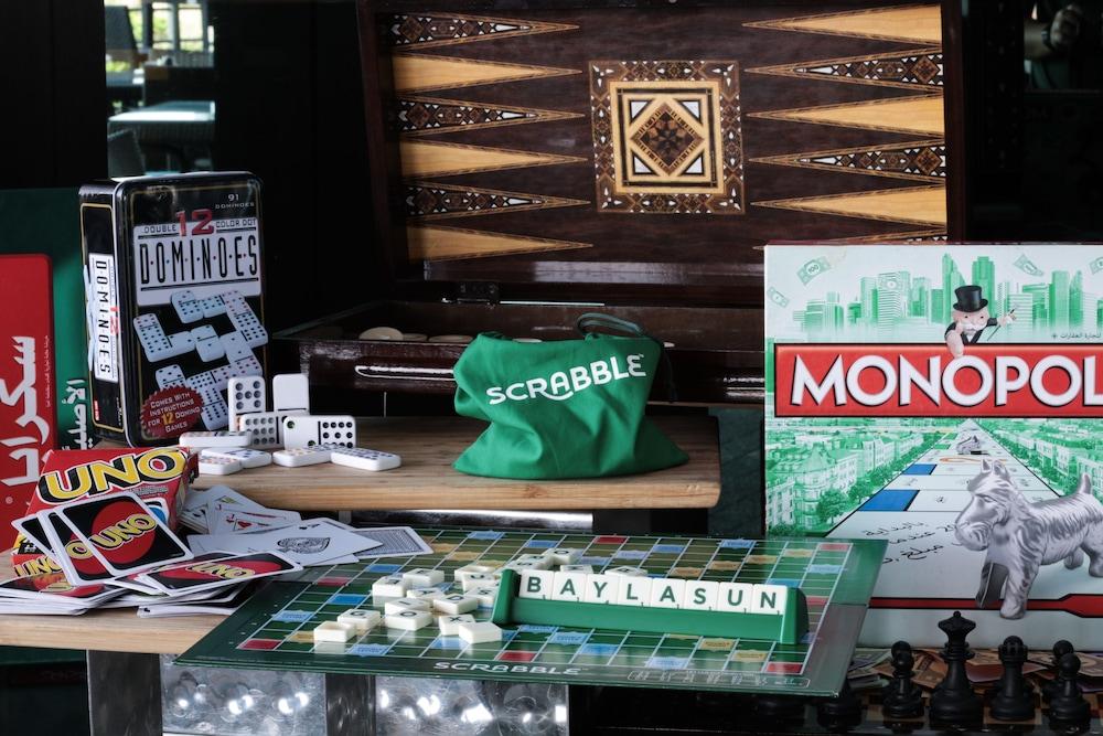 Bay La Sun Hotel And Marina - Emaar King Abdullah Economic City Dış mekan fotoğraf A selection of board games