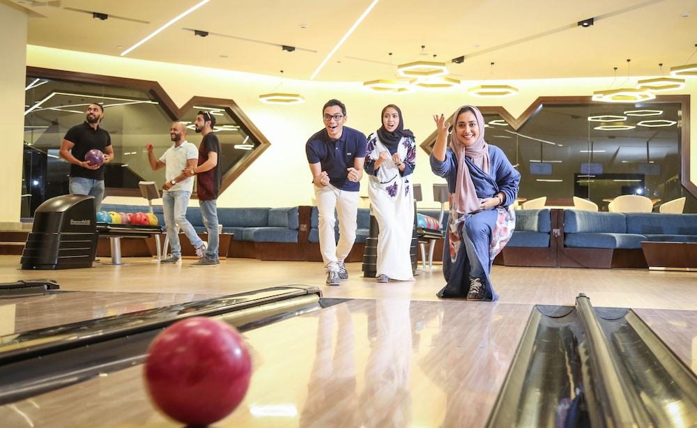 Bay La Sun Hotel And Marina - Emaar King Abdullah Economic City Dış mekan fotoğraf Bowling at the Grand Millennium Hotel, Tehran